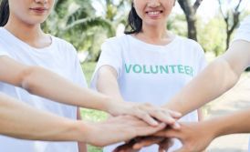 How can a volunteer obtain a residence permit in Ukraine?